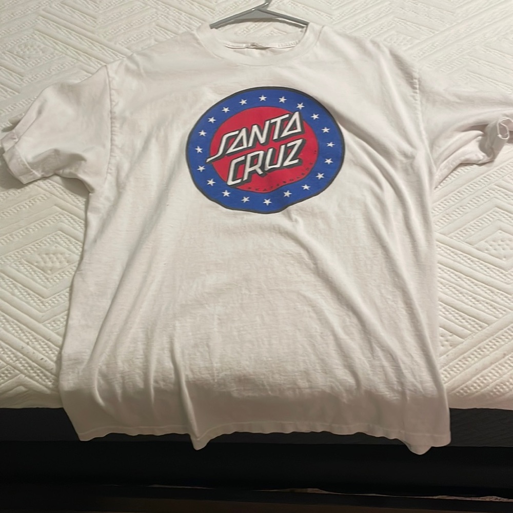 Santa Cruz white tee